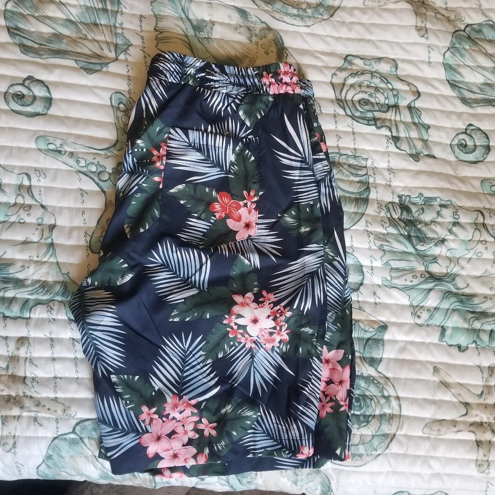 Swim trunks - Picture 2 of 4